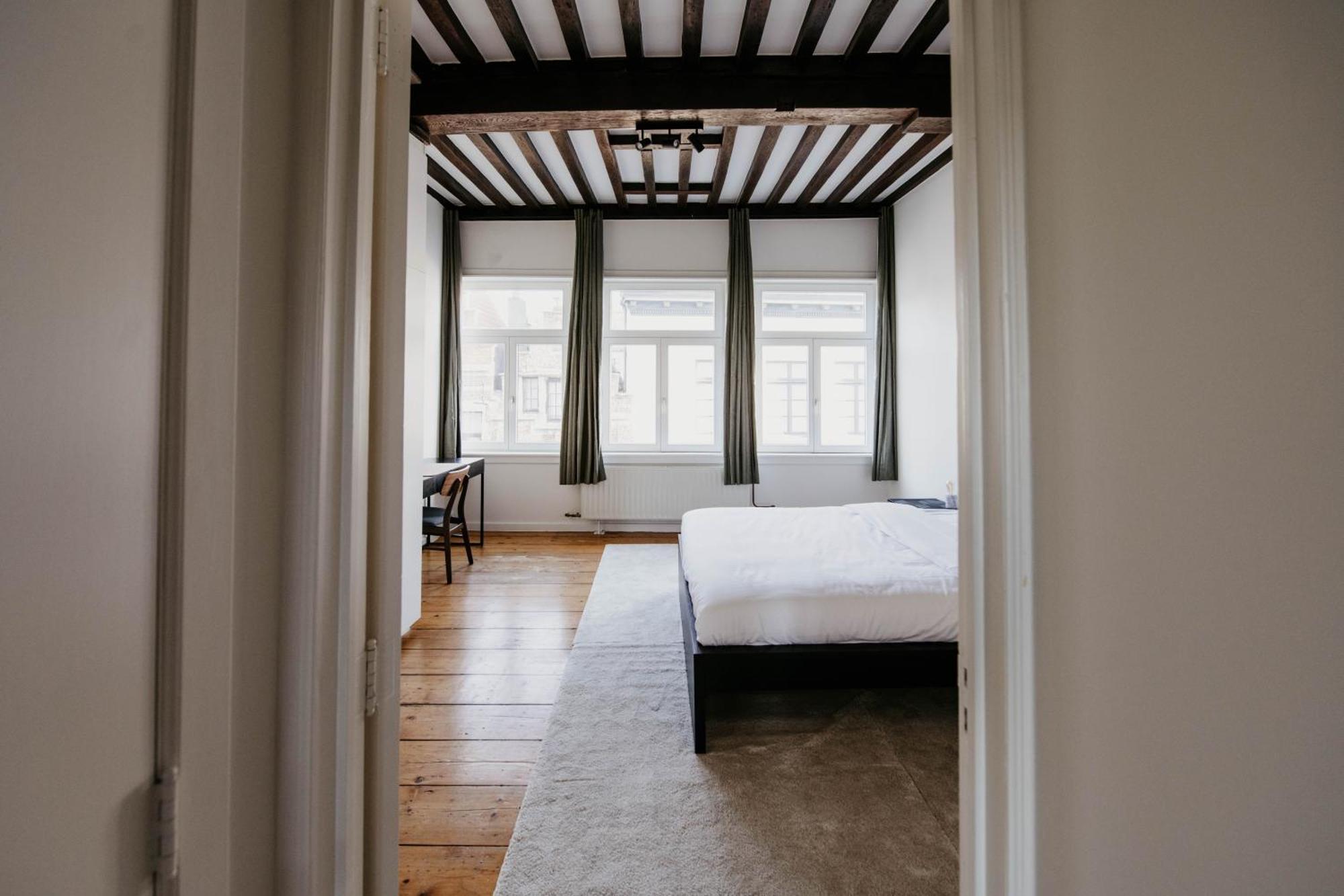 Gorgeous Duplex Apartment In Old City Centre Антверпен Экстерьер фото